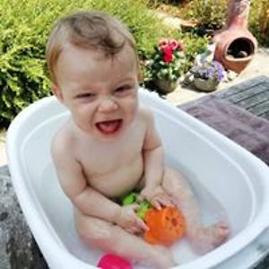 on_frail_wings avatar