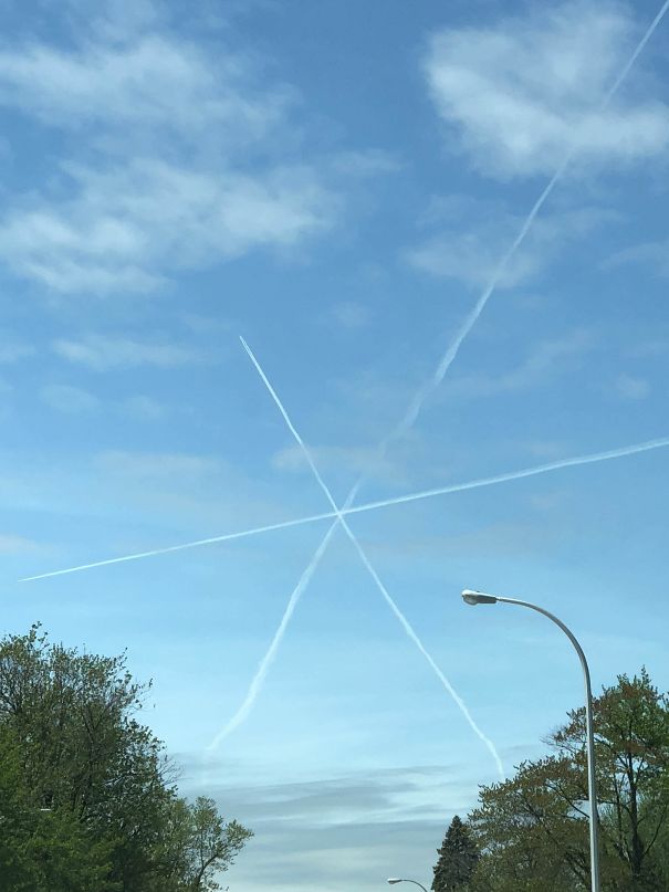 3 Planes Make An Intersection In The Sky