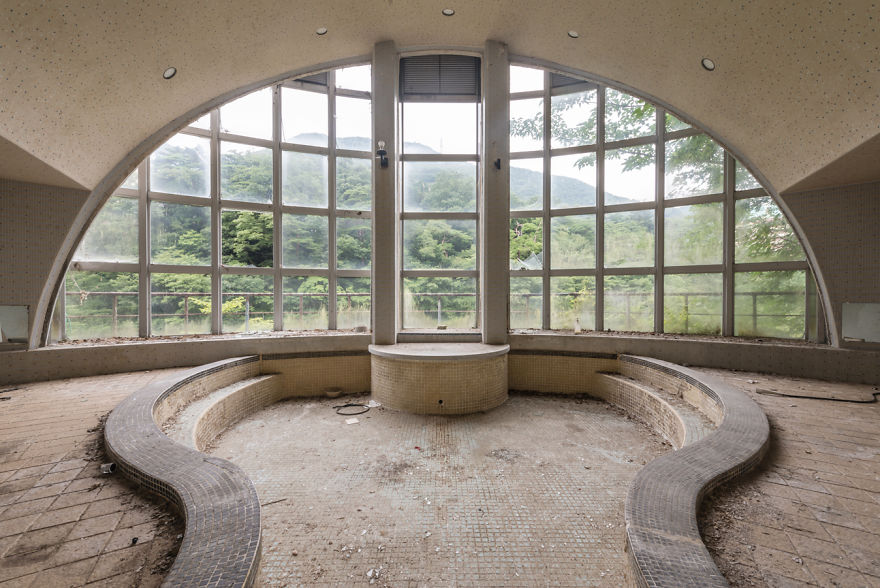 Abandoned Onsen In An Hotel