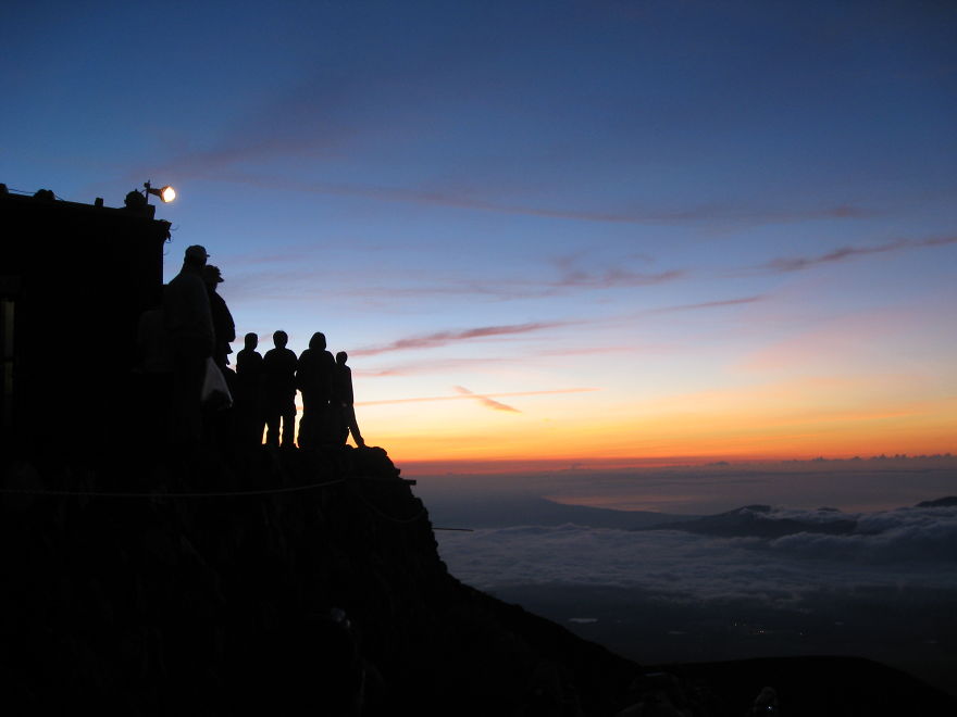 I Attempted To Climb Mount Fuji. It Was Difficult And Worth It In Every Way. I Attempted To Climb Mount Fuji. It Was Difficult And Worth It In Every Way.