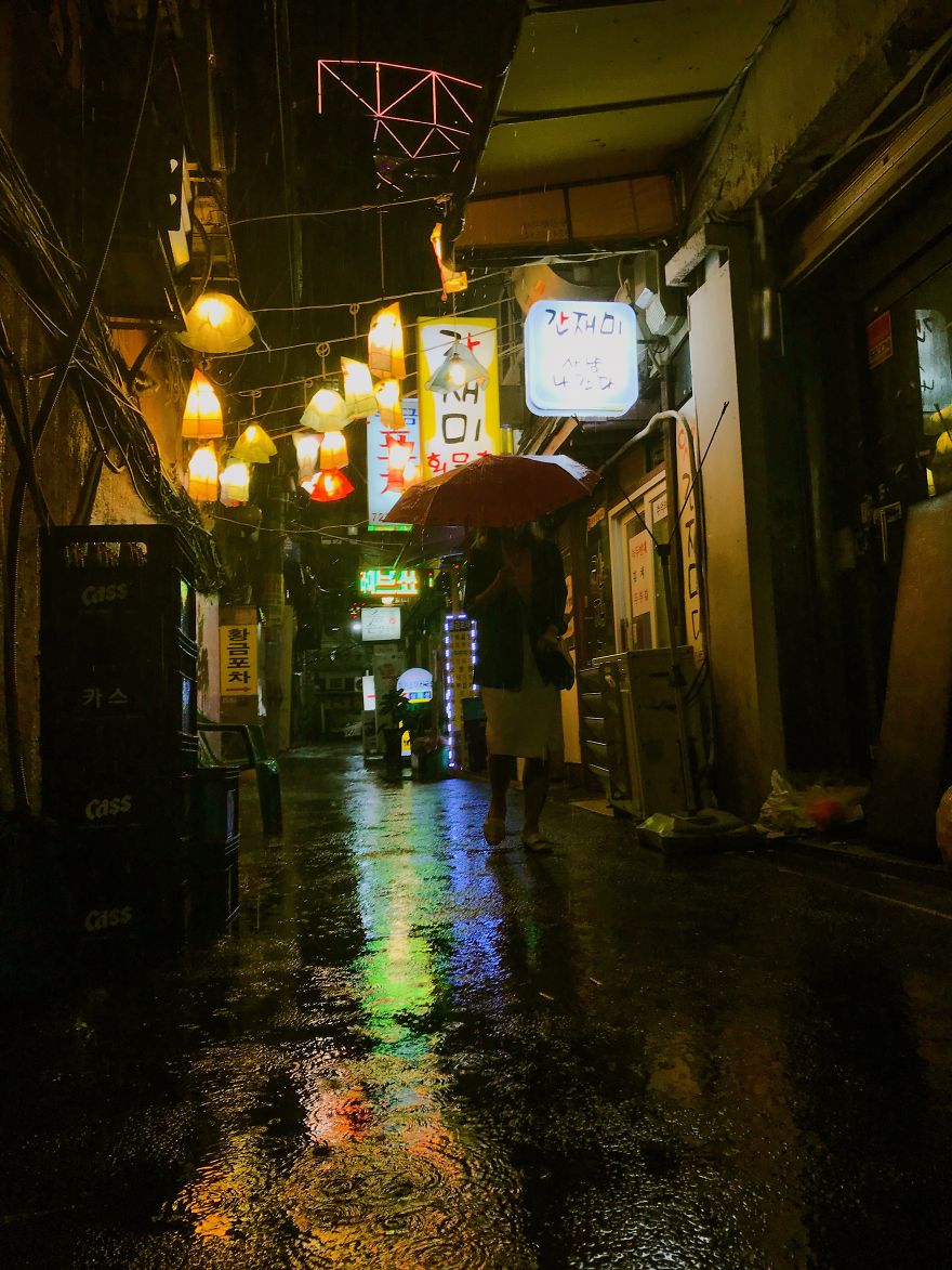 I Shoot Rainy Photos Of Seoul With My Phone