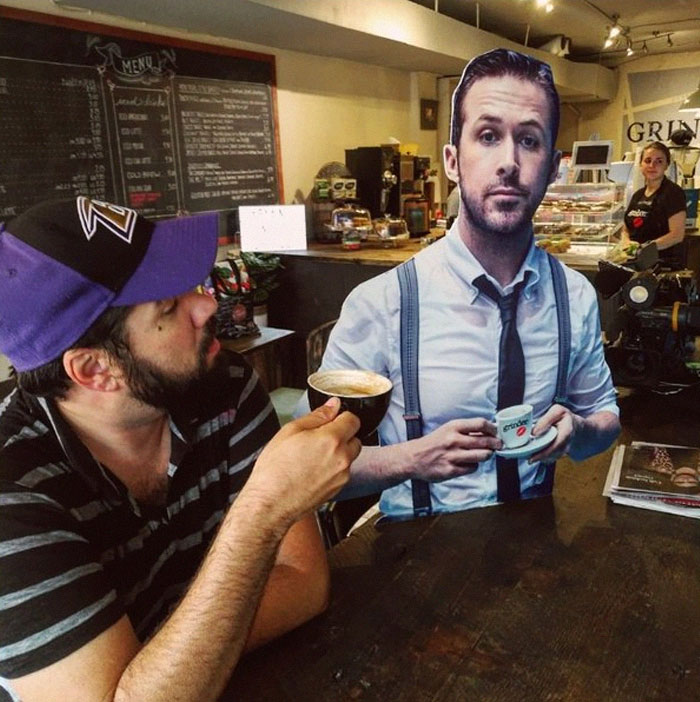 Small Cafe In Toronto Launches Twitter Campaign To Get Ryan Gosling To Visit It, And He Actually Does