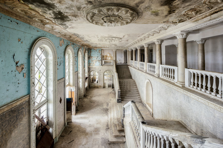 An Abandoned Sanatorium/Hotel
