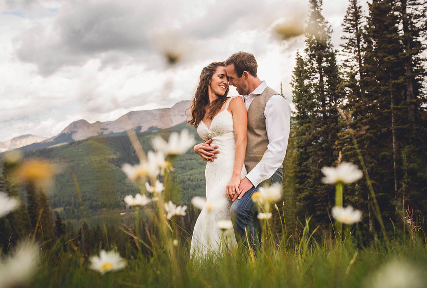 9 Reasons Why Eloping Is More Popular Than Ever!