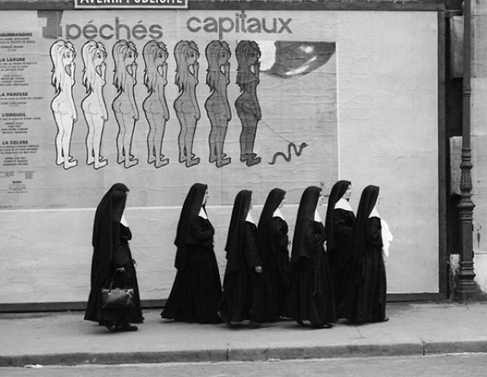 20 Nostalgic Photos Of France In The 1950s As You Have Never Seen It Before, Through The Funny And Touching Eye Of Photographer René Maltête 20 Nostalgic Photos Of France In The 1950s As You Have Never Seen It Before, Through The Funny And Touching Eye Of Photographer René Maltête