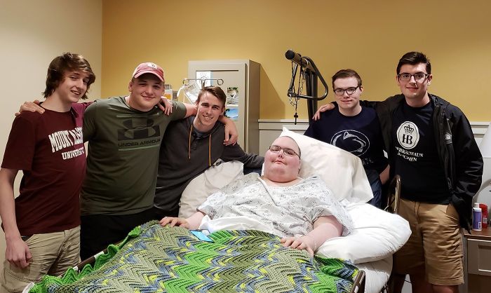 This Past Weekend I Visited 5 Friends I Never Met Before Despite Knowing Them For 5+ Years, Including Joe Who Is Terminally Ill With Ewings Sarcoma. We All Met Through Online Gaming, Nobody Had Met Each Other In Person Until A Day Before This