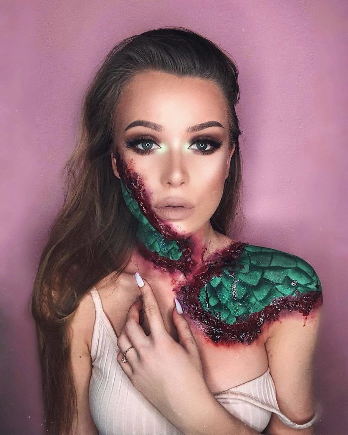 One Year Ago I Discovered My True Passion Was Makeup, Here're 20+ Of My Halloween Looks (NSFW)