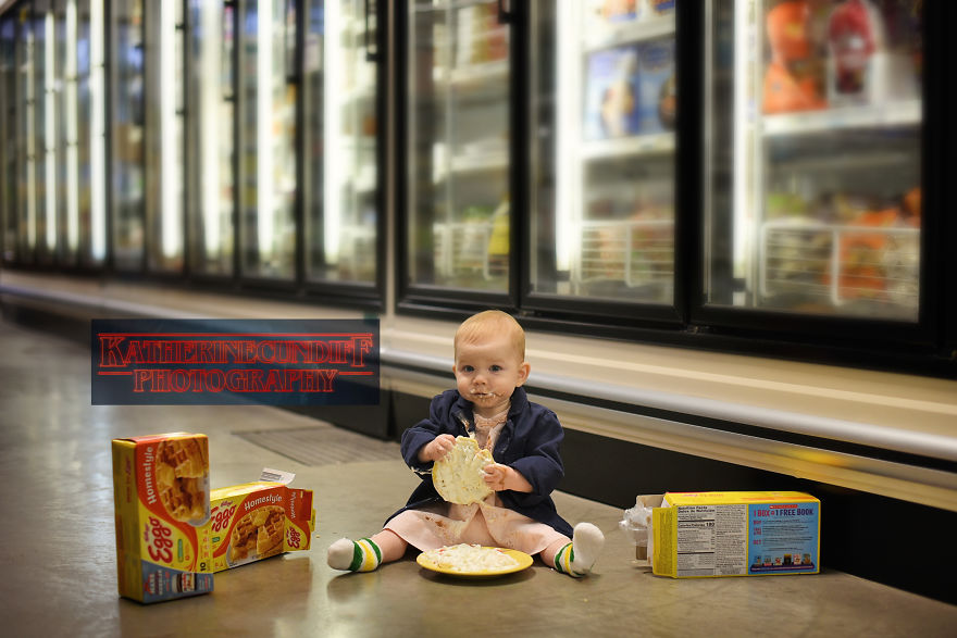 Stranger Things Cosplay: Eleven Waffle Smash