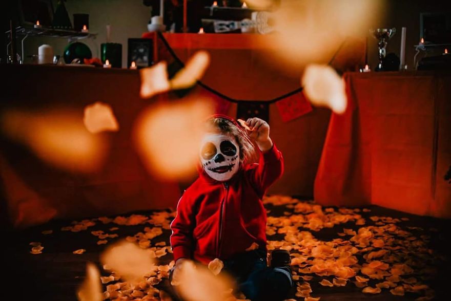 Halloqueen & Her Family