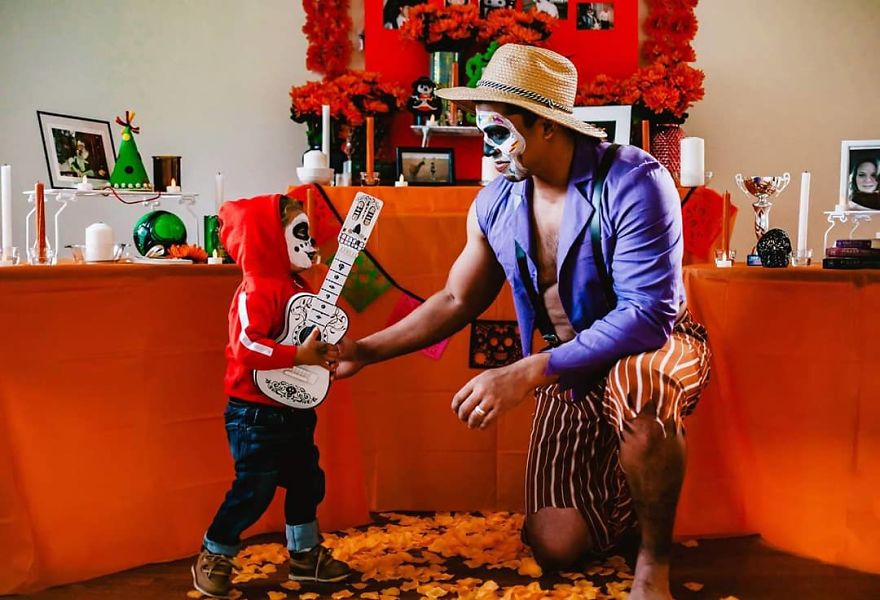 Halloqueen & Her Family