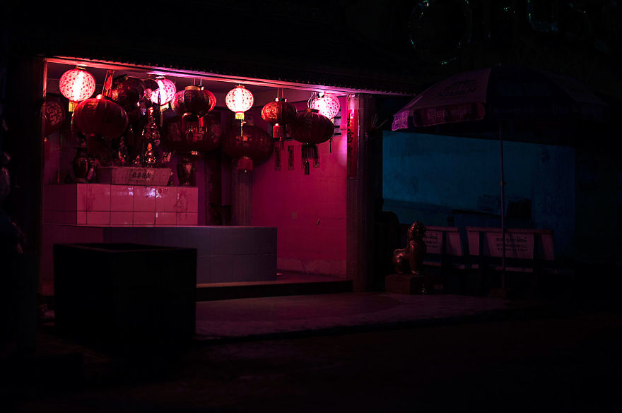 Photographer Travelled And "Discovered" The Cinematic Side Of The Cambodia