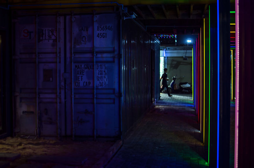 Photographer Travelled And "Discovered" The Cinematic Side Of The Cambodia