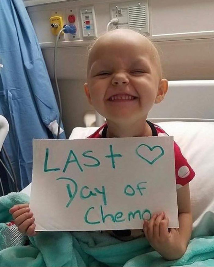 Su último día de quimioterapia
