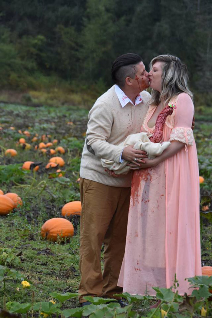 This Is The Most Terrifying Maternity Photo Shoot We've Ever Seen (WARNING:  Some Images Might Be Too Brutal) | Bored Panda