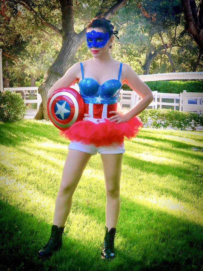 Alyssa Milano As Captain America