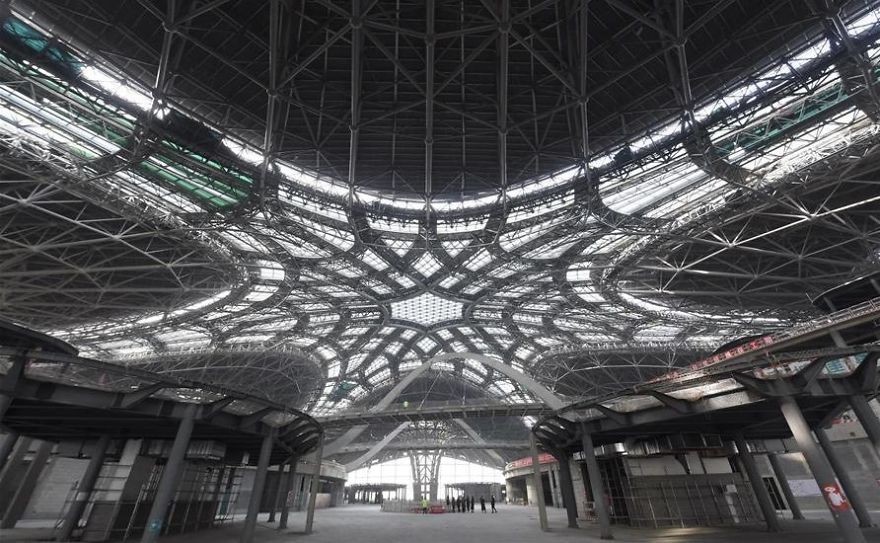 The New Beijing Airport Blurs The Lines Between Sci-Fi And Reality