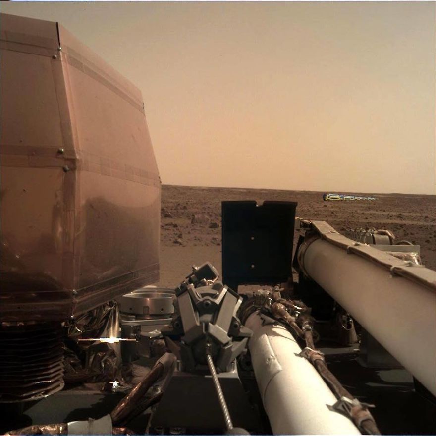 First Photo On Mars 2018...