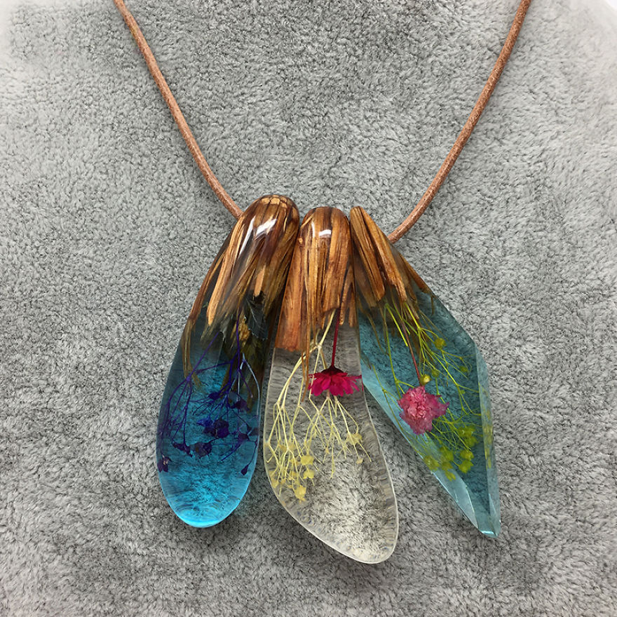 Resin Jewelry With Real Flowers To Decorate Your Life