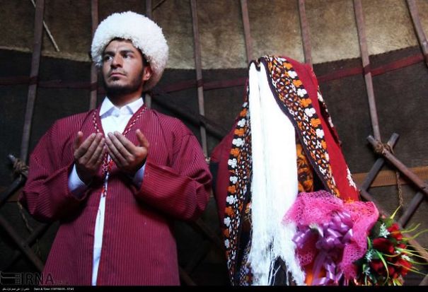 Turkmen Couples Hold Joint Wedding In Traditional Style