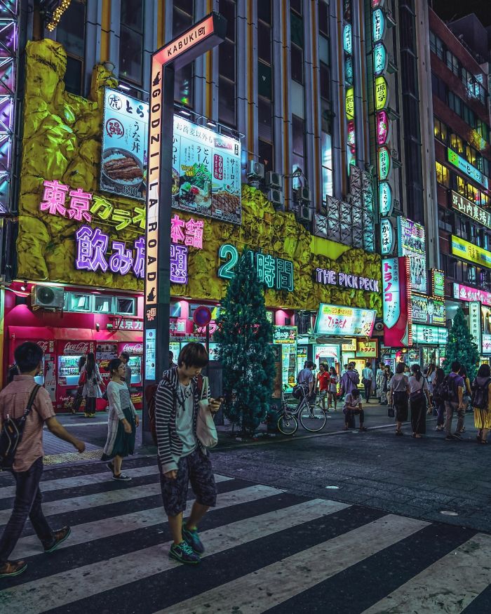 35 Tokyo Neon Cyberpunk Pictures