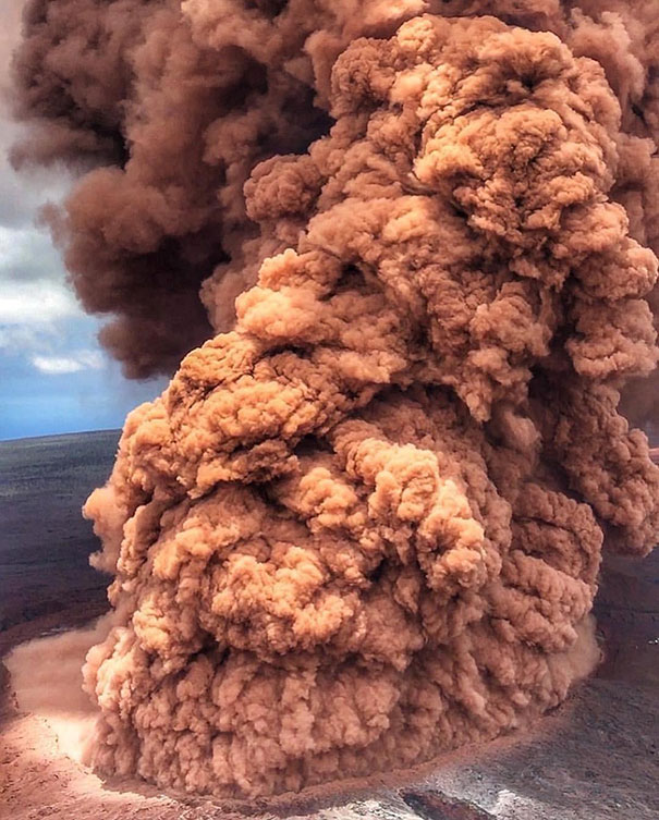 Volcanic Eruption Looks Like Fried Chicken