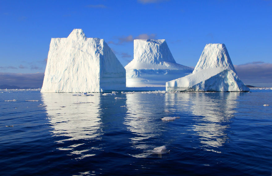 Geometric Icebergs