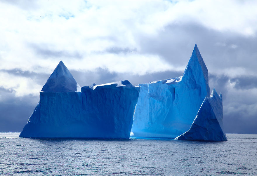 Geometric Icebergs