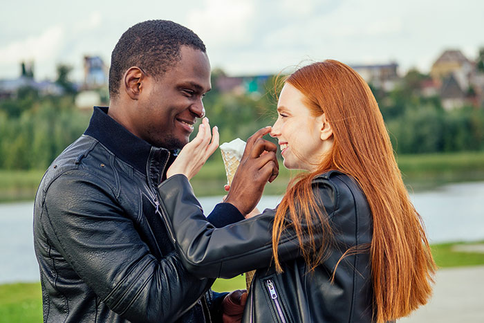 Woman Asks Other Women How They Deal With Not Being 'Pretty', And This Man's Reply Gets Most Upvotes Woman Asks Other Women How They Deal With Not Being 'Pretty', And This Man's Reply Gets Most Upvotes