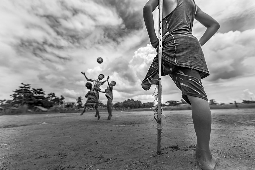 I Want To Play, Myanmar (Honorable Mention In General Monochrome Category)