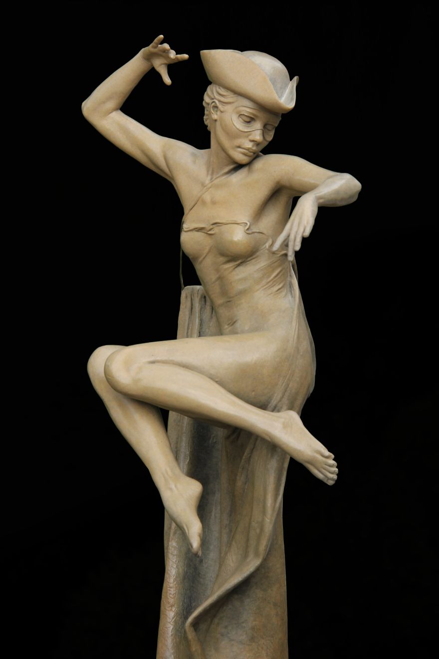This Artist Makes Incredible Female Sculptures That Will Impress You