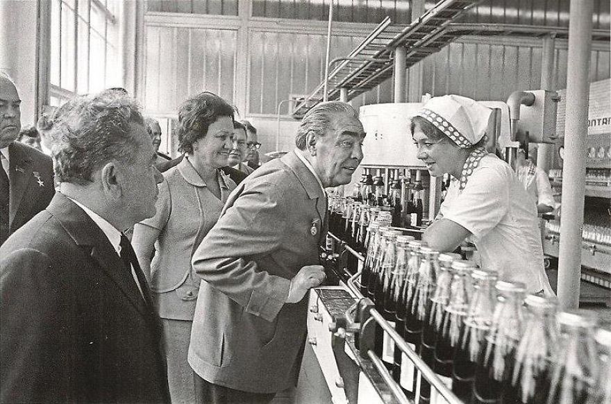 The Compilation Of Captivating And Amusing Photographs Which Highlight The Memorable Atmosphere Of The Past Of Ussr The Compilation Of Captivating And Amusing Photographs Which Highlight The Memorable Atmosphere Of The Past Of Ussr