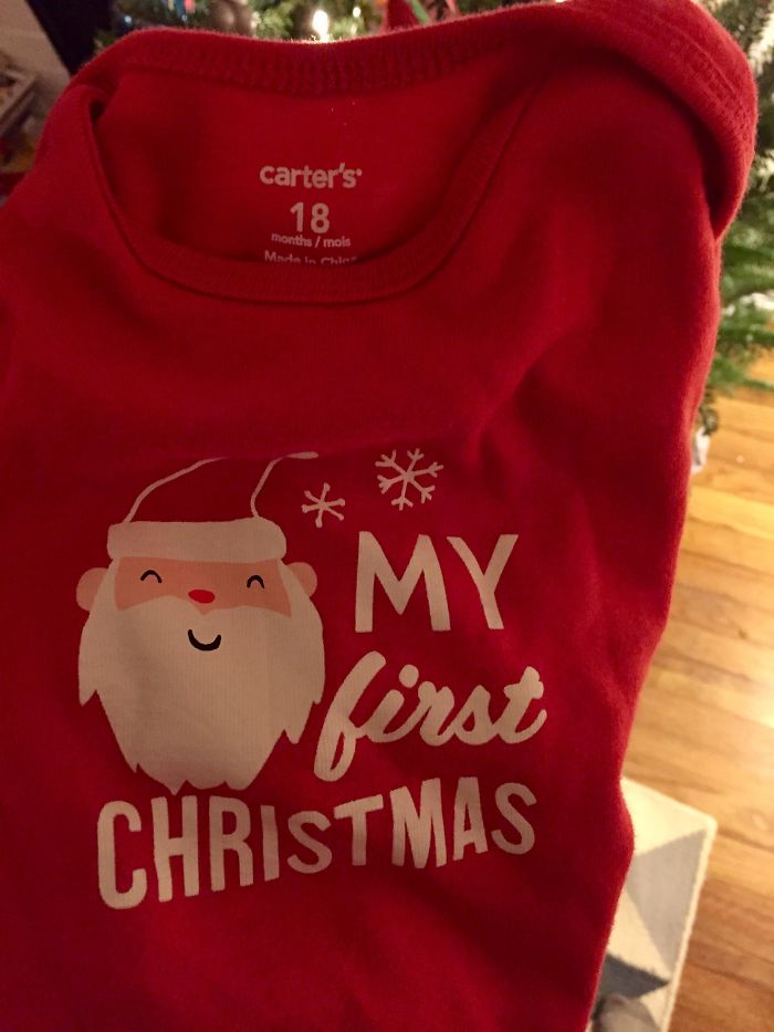 "Mi primera Navidad", y es ropa para bebés de 18 meses