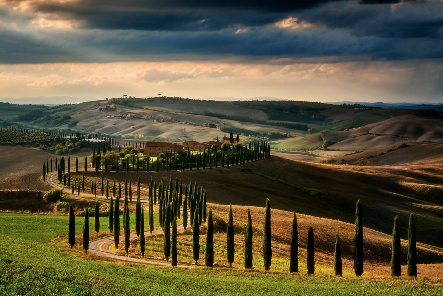 We Travelled 5,000km To Photograph Beautiful Autumn In Tuscany