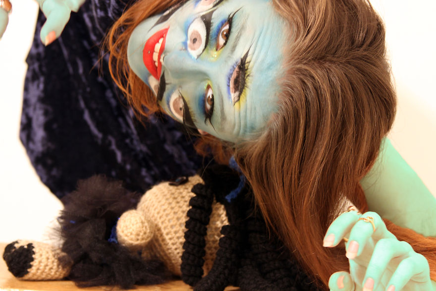 40 Photos Of Passionate New Artists