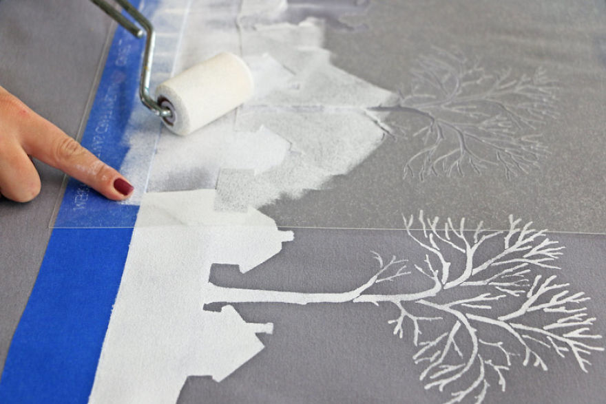 Diy Tablecloth Craft Using Christmas Stencils
