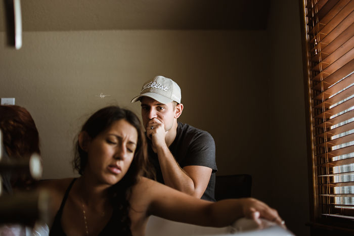 I Captured The Emotions Of Men While They’re Watching Women Give Birth (25 Pics)