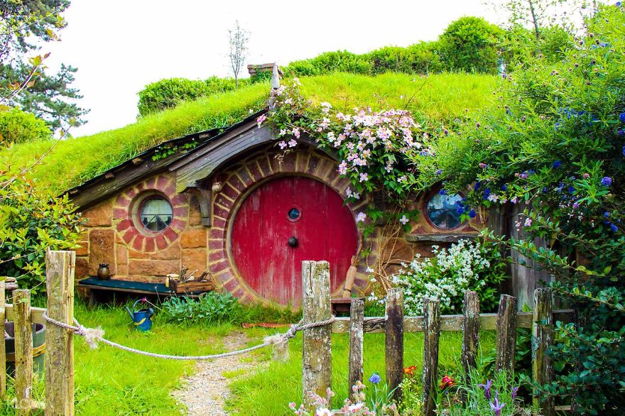 Village Of Hobbits Exists. Welcome To Hobbiton!