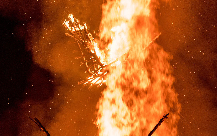 Artist Makes A Phoenix Fly Into The Sky While Burning On Fire