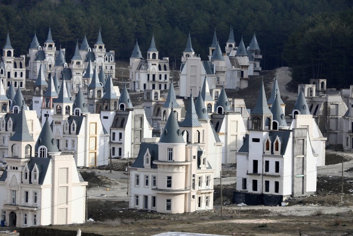 Someone Built A $200 Million Village Of Disney-Like Castles, Realizes His Mistake When It's Too Late
