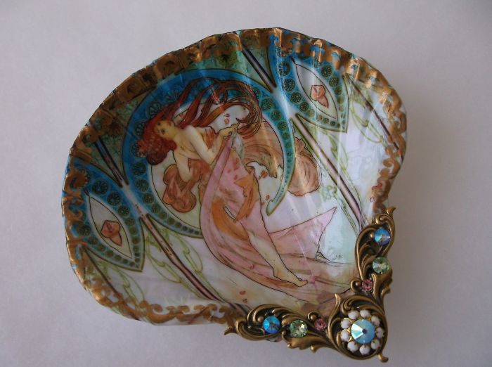 Artist Turns Real Seashells Into Decorative Jewelry Dishes That Look Like Long Lost Treasure