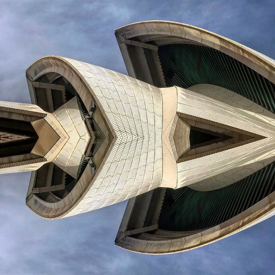 I Transform Building Into Spaceships