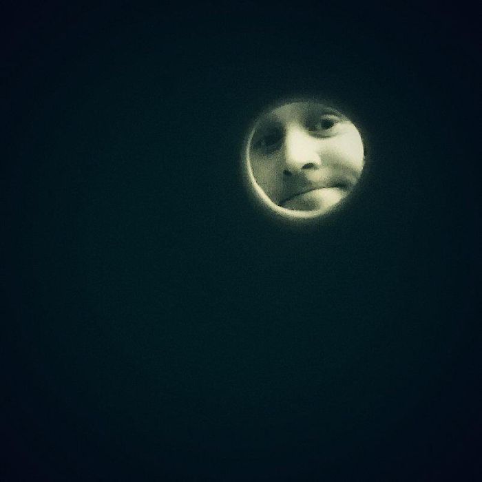 My Moonface Is For Lunar Mission One! Pretend To Be The Moon - Take A Selfie Through Toilet Roll