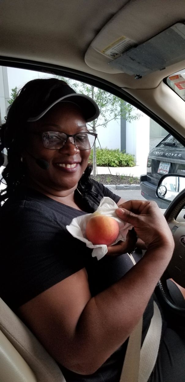 Welcome To The Peach State! My Atlanta Lyft Driver Has Peaches Ready For Her Riders!