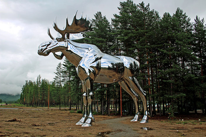 Norway Builds World's Tallest Moose Statue, Canada Strikes Back