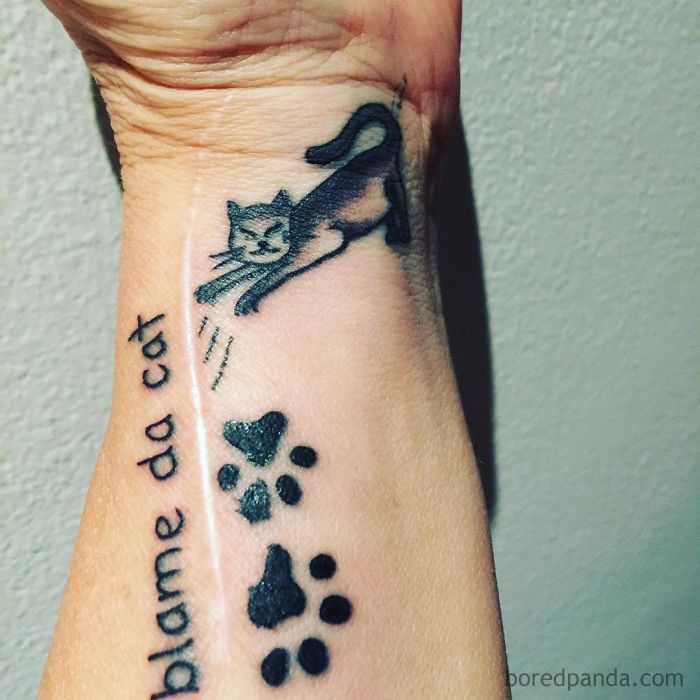 50 Times People Asked To Cover Up Their Scars And Birthmarks, And Tattoo Artists Nailed It