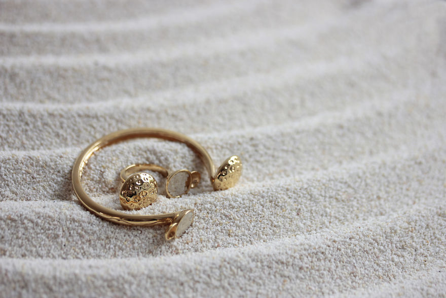 New Naturally Inspired Jewellery Line Encapsulates The Feel Of The Beach Thanks To Organic Materials And Familiar Lines New Naturally Inspired Jewellery Line Encapsulates The Feel Of The Beach Thanks To Organic Materials And Familiar Lines