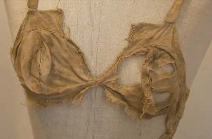  Archeologists Unveil 500-Year-Old Medieval Underwear And The Internet Reacts