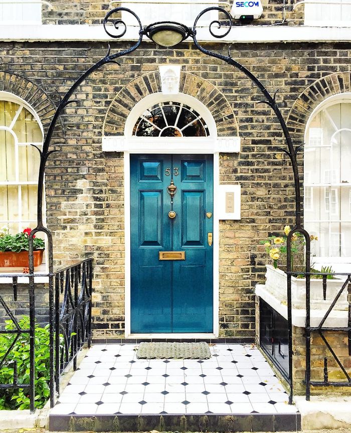Colorful-Front-Doors-Photography-London-Bella-Foxwell