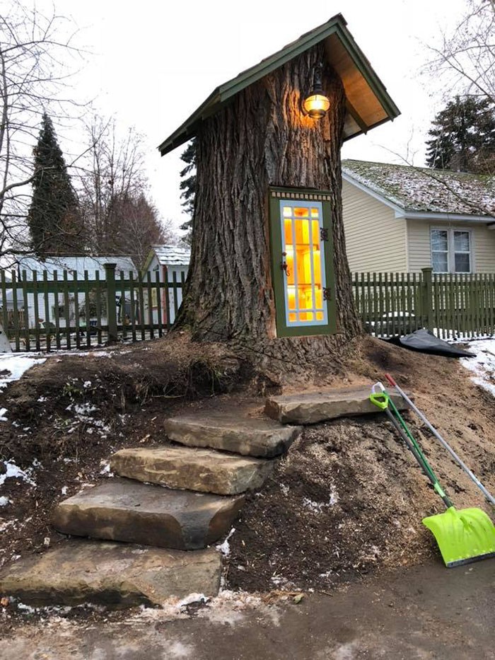 Woman Turned 110-Year-Old Dead Tree Into A Free Little Library For The Neighborhood And It Looks Magical