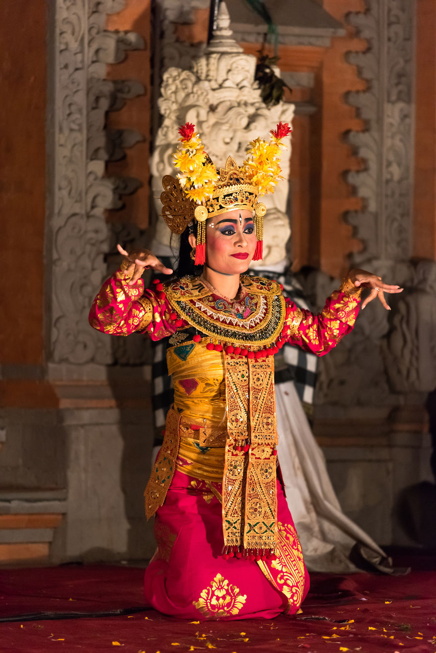 Legong Dance — bali, Indonesia Legong Dance — bali, Indonesia